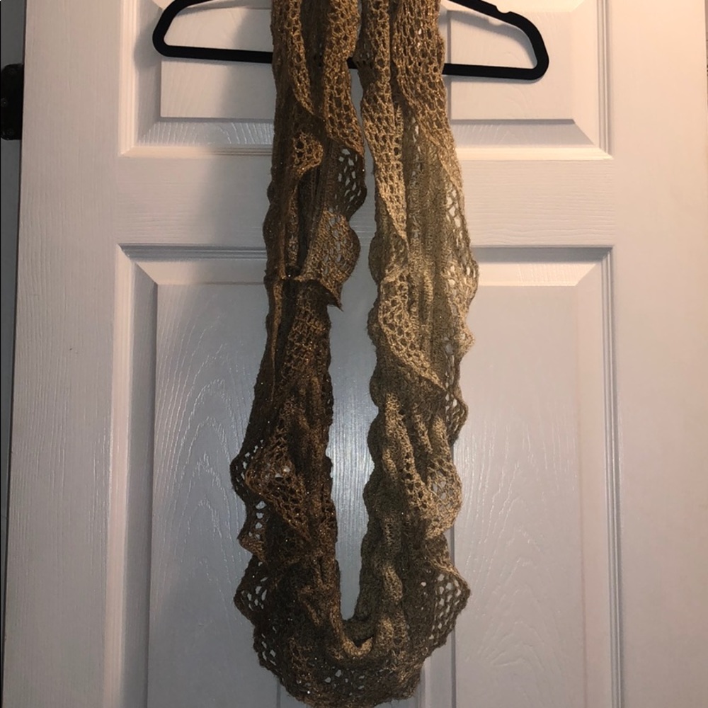 claire’s scarf